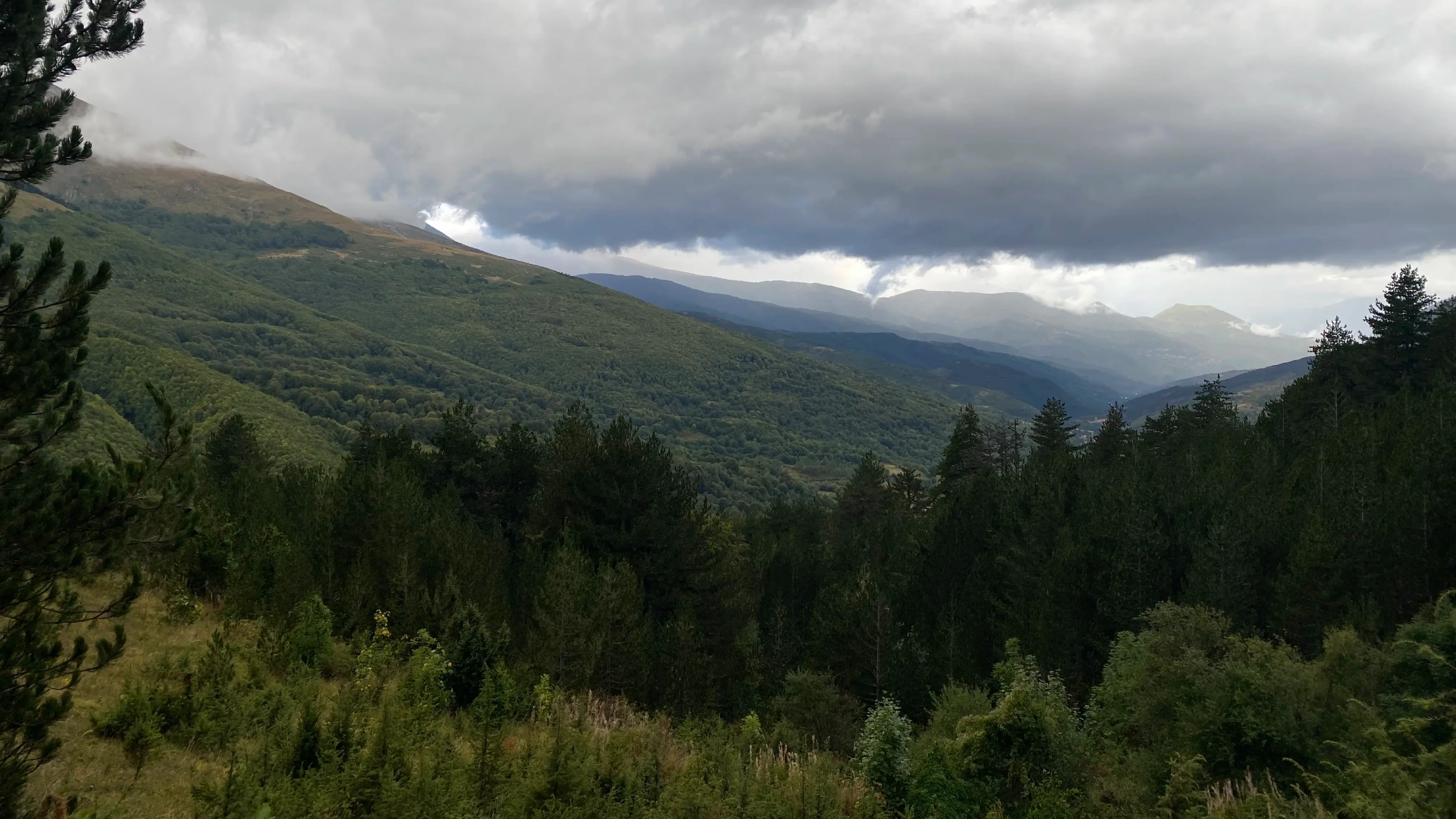 Oshlak Trail v Kosovu: přechod hřebene